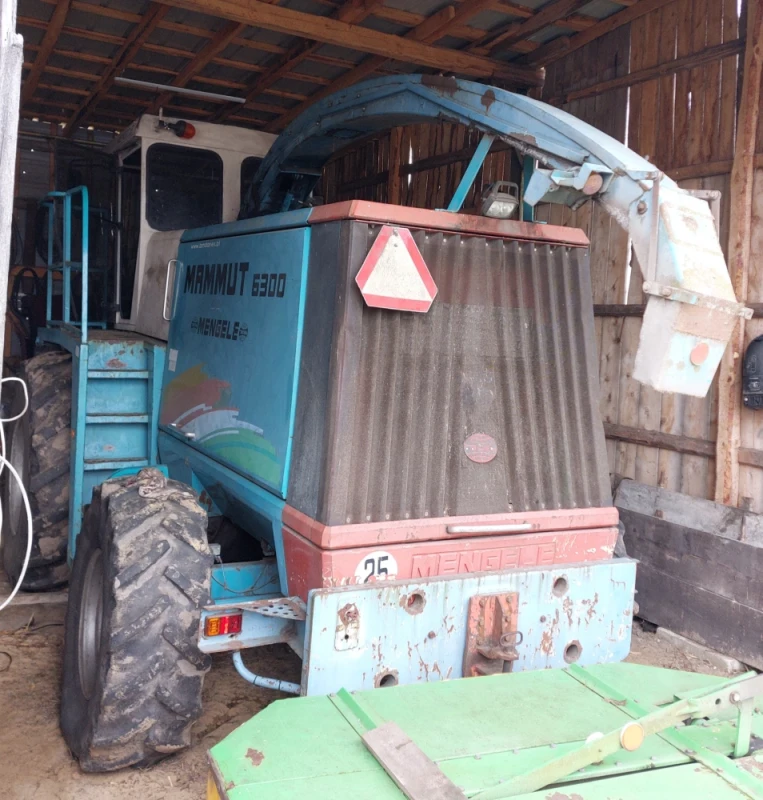 Sieczkarnia do kukurydzy Mengele Mammut  heder  1996  bardzo dobry stan  likwidacja gospodarstwa