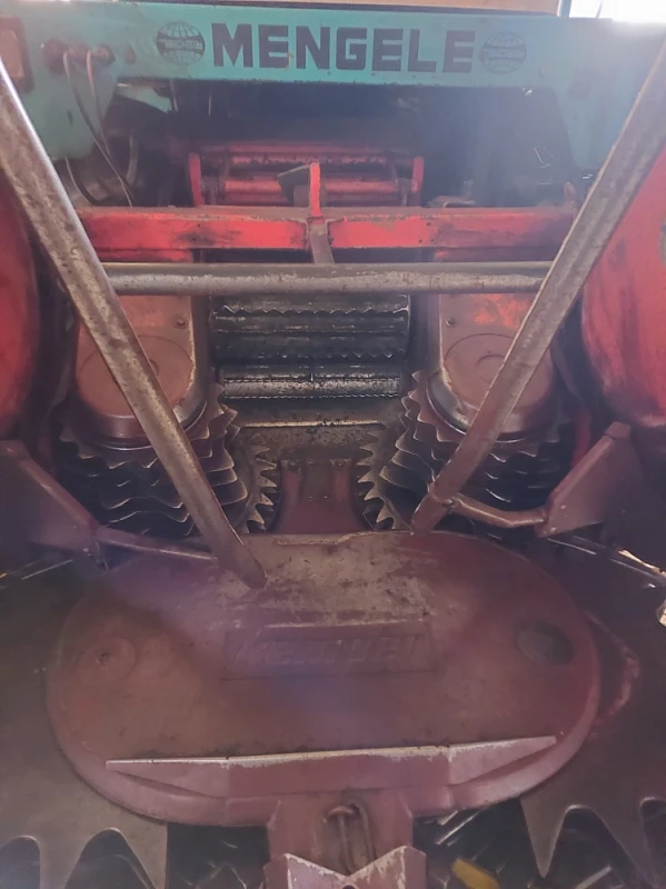 Sieczkarnia do kukurydzy Mengele Mammut  heder  1996  bardzo dobry stan  likwidacja gospodarstwa