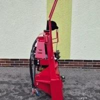 Zdalnie sterowana wyciągarka leśna o sile uciągu 4 tony, hydrauliczne siłowniki wykonawcze do małych ciągników