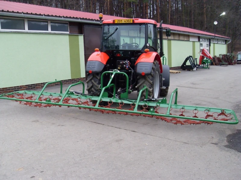 Brony łąkowe hydraulicznie sterowane o szerokości 6 metrów