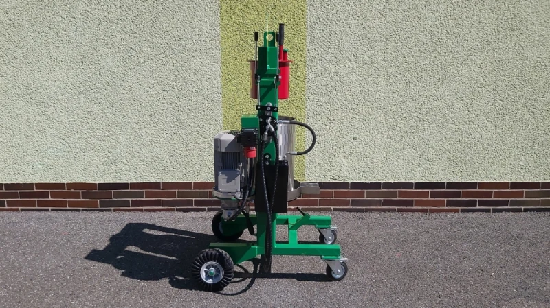 Prasa do tłoczenia soku z musu owocowego i warzywnego.