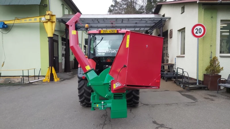 Kruszarka ślimakowa, rębak ślimakowy na wejściu  15 cm, na wyjściu 9 - 10 cm