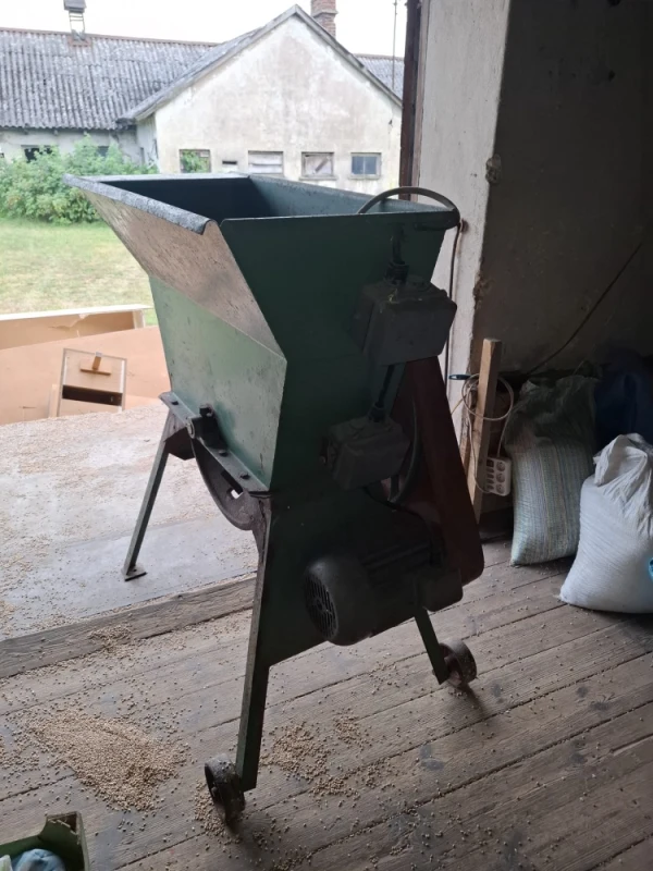 Szatkownica rozdrabniacz elektryczny do burakówziemniaków itp