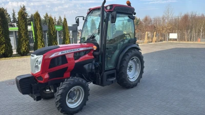 Ciągnik sadowniczy McCormick X4.50V