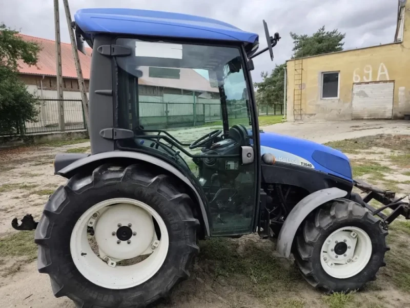 Ciągnik rolniczy New Holland T3040
