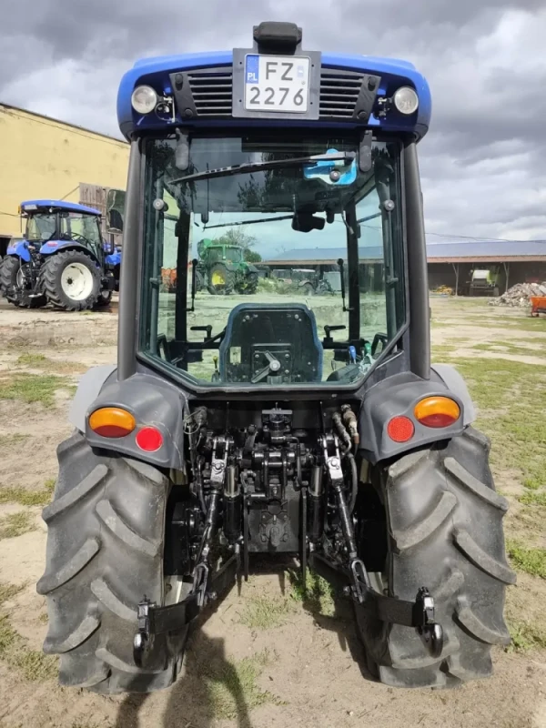 Ciągnik rolniczy New Holland T3040